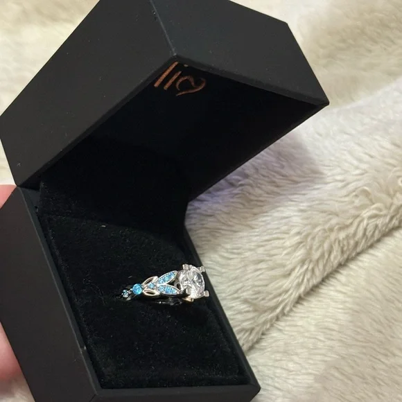 Jeulia aquamarine ring 29 stones - Picture 4 of 4